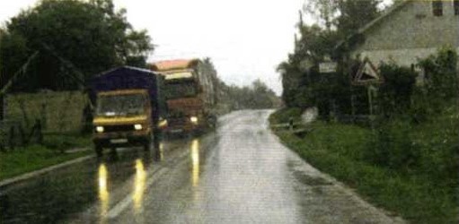 Slika uz pitanje: O čemu morate voditi računa u situaciji kao na slici?