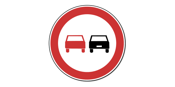 Slika uz pitanje: Koja motorna vozila ne smijete pretjecati nakon ovoga prometnog znaka?