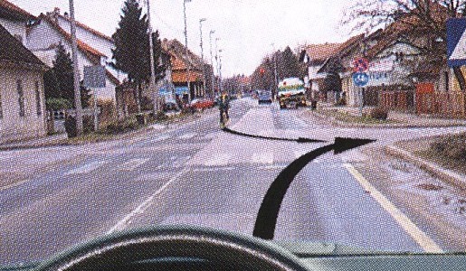 Slika uz pitanje: Kako ćete postupiti u situaciji kao na slici?