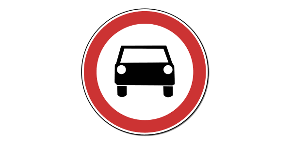Slika uz pitanje: Kojim je motornim vozilima nakon ovoga prometnog znaka zabranjen promet?