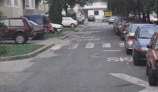 Slika uz pitanje: Koje opasnosti možete očekivati u situaciji kao na slici?